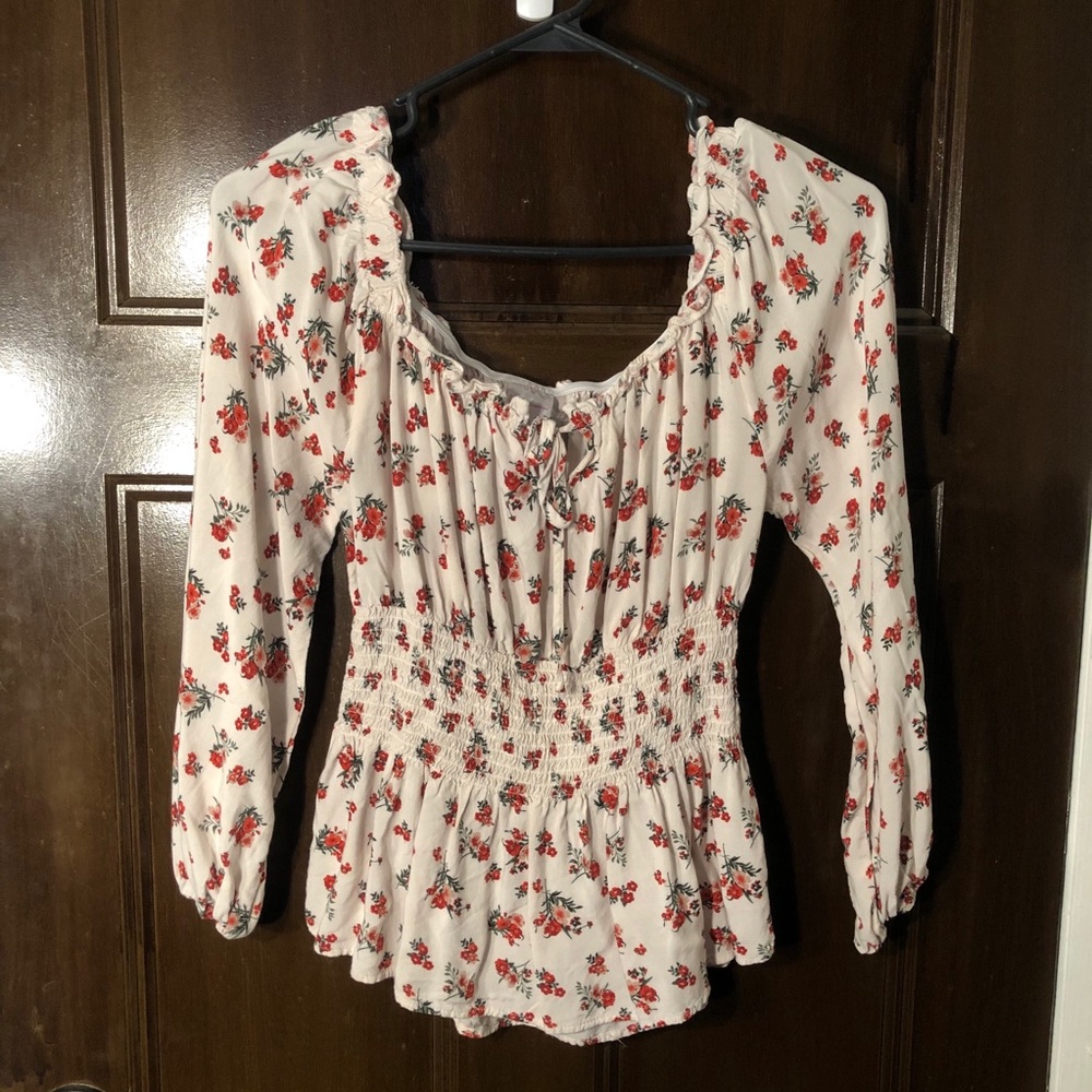 Long Sleeve U-Cut Over the Shoulder Flower Top